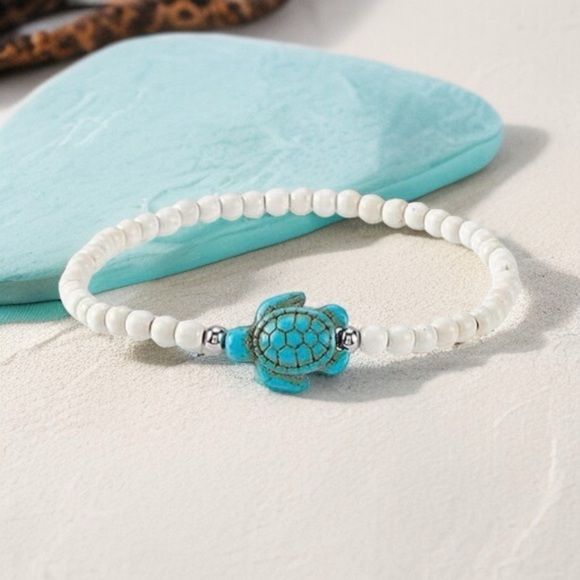 NWT Coastal Sea Turtle Synthetic Beaded Stretch Bracelet - Picture 1 of 2